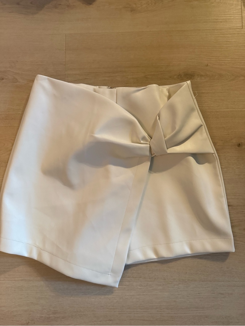 Francesca's Collections Cream Wrap Skort with Knot Detail